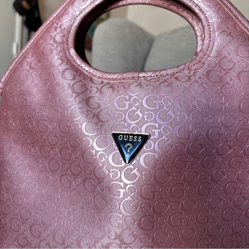 Guess Pink Tote Bag with Curved Handle and Textured Finish - Picture 4 of 6